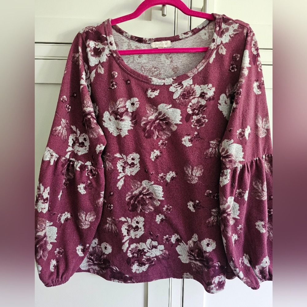 Long sleeve women's top